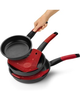 Foto de portada de BRA Premiere- Set de 3 sartenes, aluminio fundido antiadherente, aptas para todo tipo de cocinas, incluido inducción, Color Negro Con Silicona Roja, 18-22-26 cm